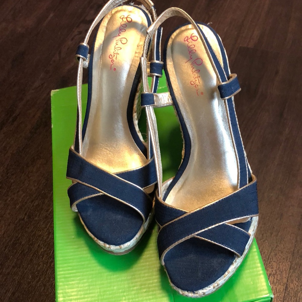 EUC Lilly Pulitzer Ashley wedge, canvas, Navy, 8.5 - Picture 3 of 7